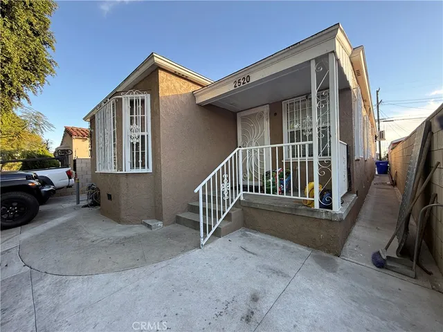 $1,000,000 | 2520 Ohio Avenue, South Gate, CA 90280