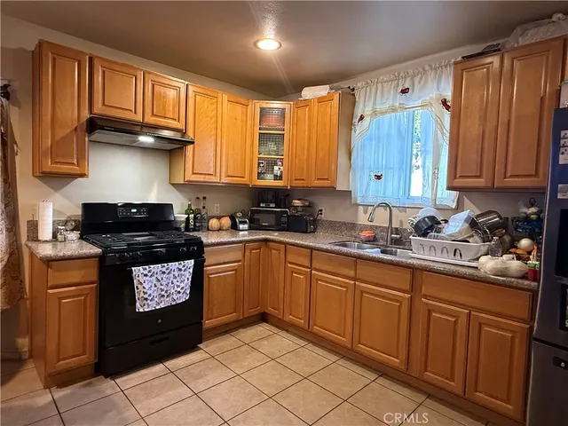 $1,000,000 | 2520 Ohio Avenue, South Gate, CA 90280