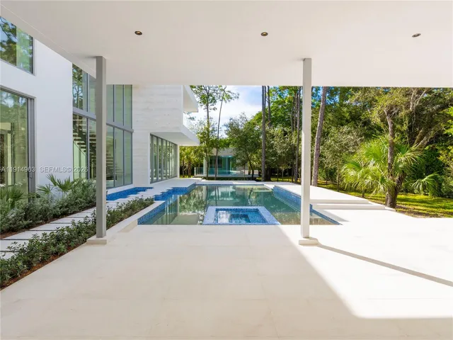 $10,995,000 | 6720 Southwest 98th Street, Pinecrest, FL 33156