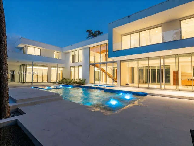$10,995,000 | 6720 Southwest 98th Street, Pinecrest, FL 33156