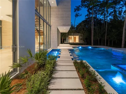 $10,495,000 | 6720 Southwest 98th Street, Pinecrest, FL 33156