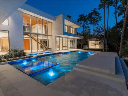 $10,495,000 | 6720 Southwest 98th Street, Pinecrest, FL 33156