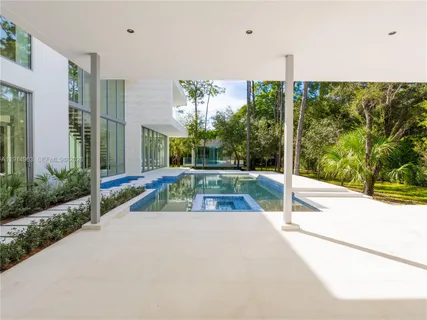 $10,495,000 | 6720 Southwest 98th Street, Pinecrest, FL 33156