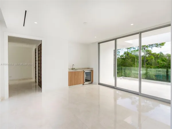 $10,495,000 | 6720 Southwest 98th Street, Pinecrest, FL 33156