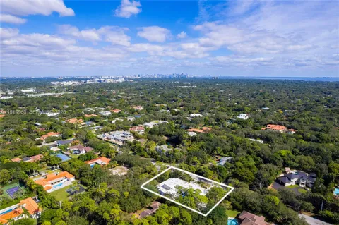 $10,495,000 | 6720 Southwest 98th Street, Pinecrest, FL 33156
