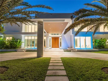 $10,995,000 | 6720 Southwest 98th Street, Pinecrest, FL 33156