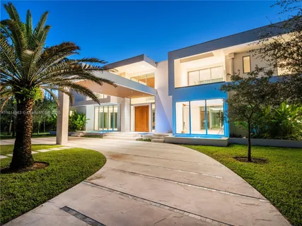 $10,995,000 | 6720 Southwest 98th Street, Pinecrest, FL 33156