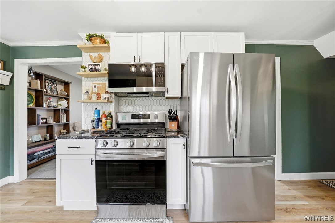3456 South Newstead Road Alden, NY 14001 - Photo 2 of 32