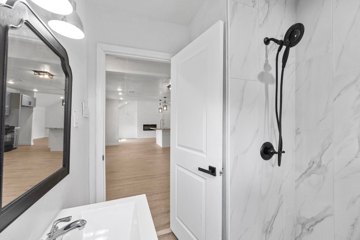 905 Elm Avenue Pasadena, TX 77506 - Photo 16 of 21 a bathroom with a shower