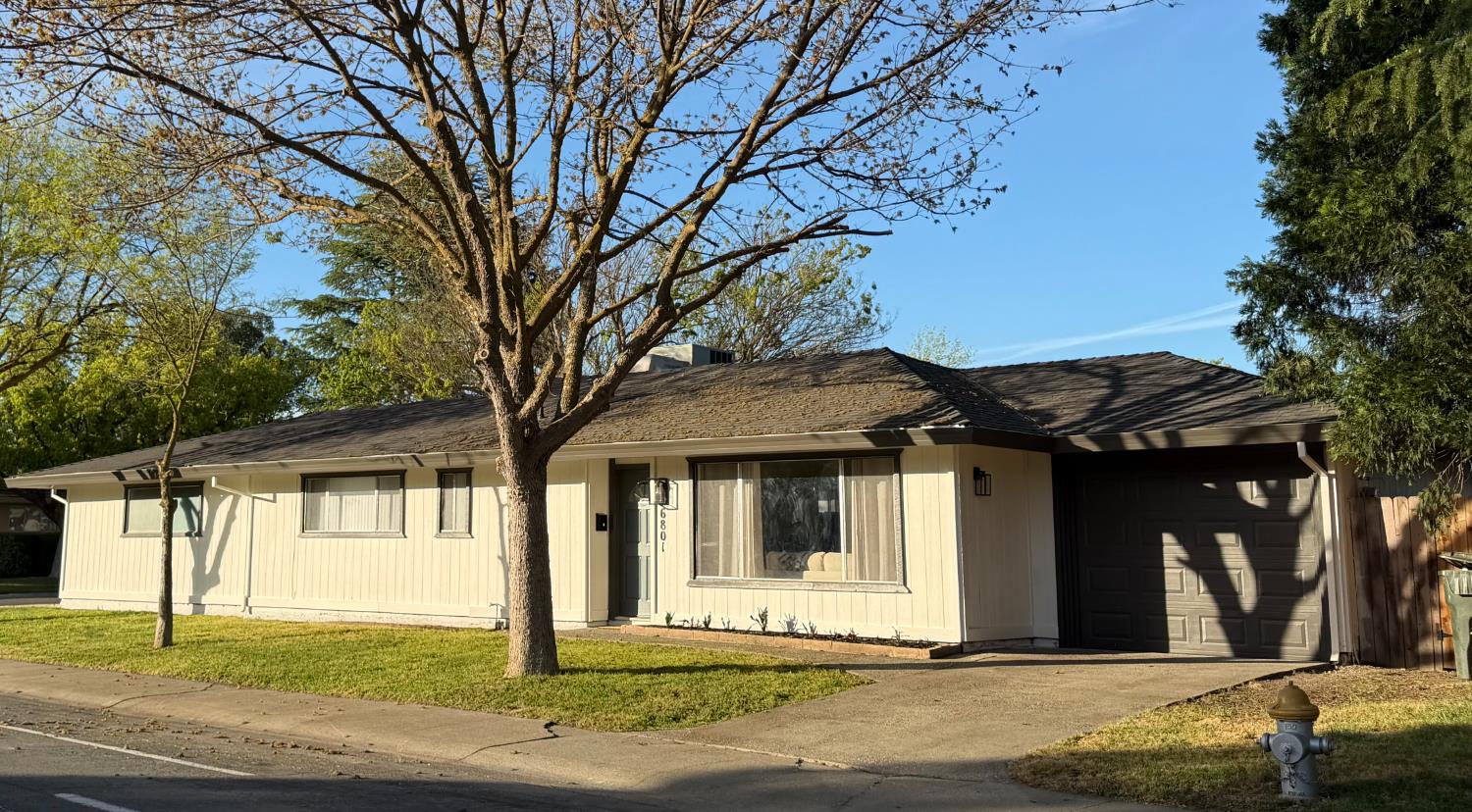 6797 Frates Way Sacramento, CA 95831 - Photo 1 of 33