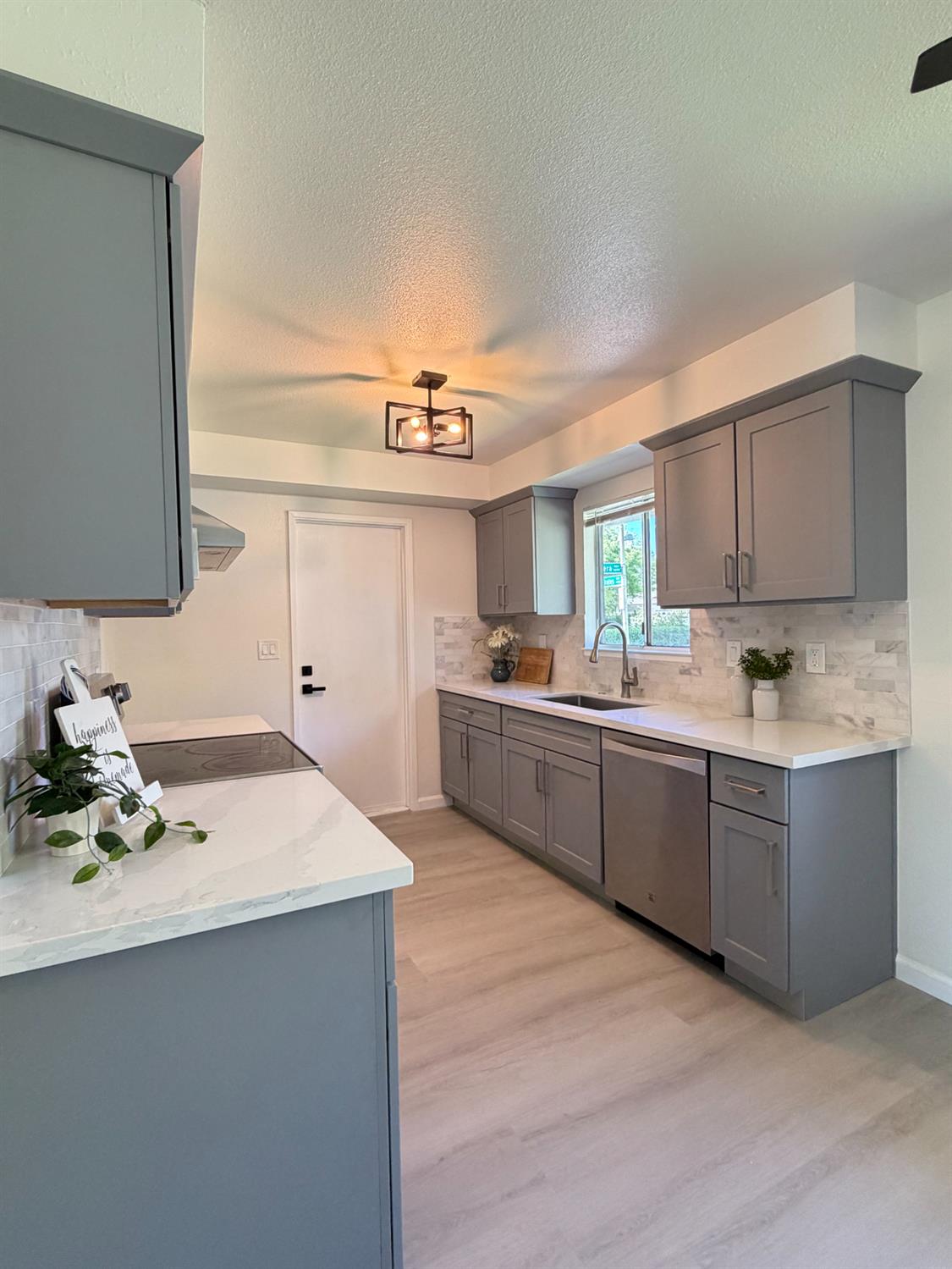 6797 Frates Way Sacramento, CA 95831 - Photo 23 of 33