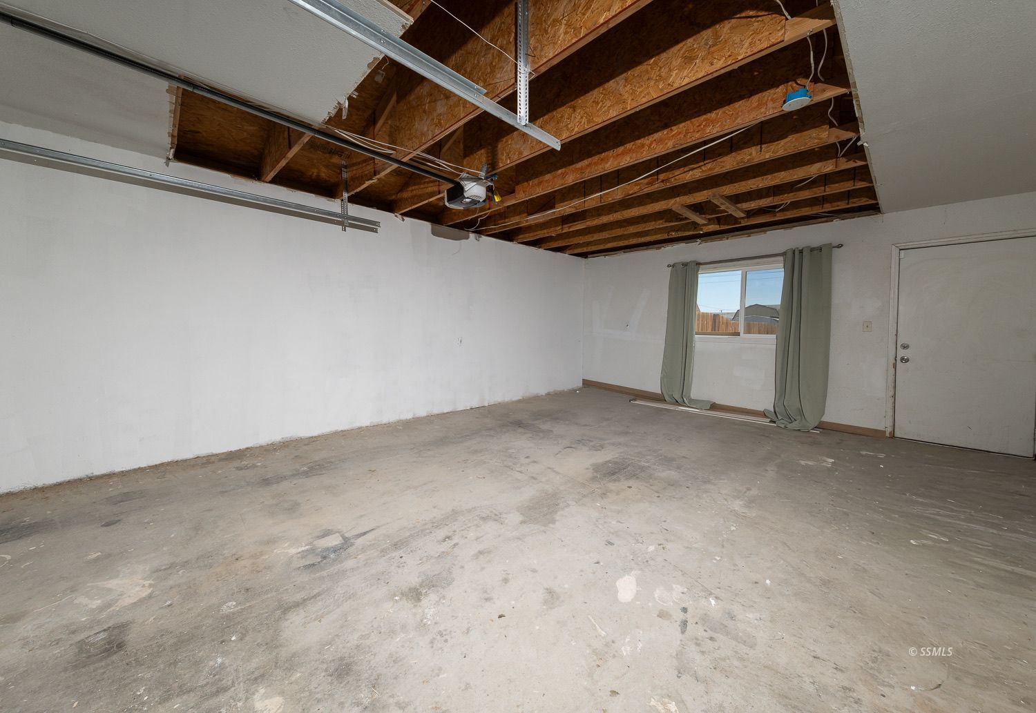 320 North Helena Street Ridgecrest, CA 93555 - Photo 33 of 39