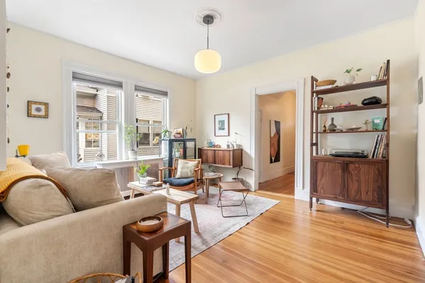 $2,800 | 14 Ardale Street, Unit 1, Boston, MA 02131