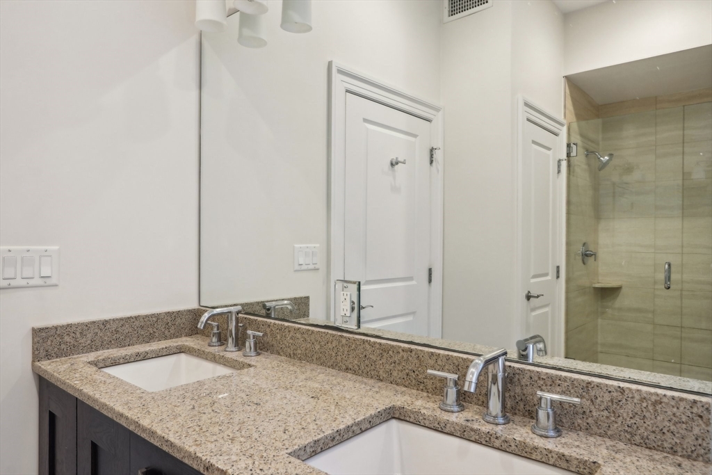1471 Beacon Street, Unit 2 Brookline, MA 02446 - Photo 13 of 20