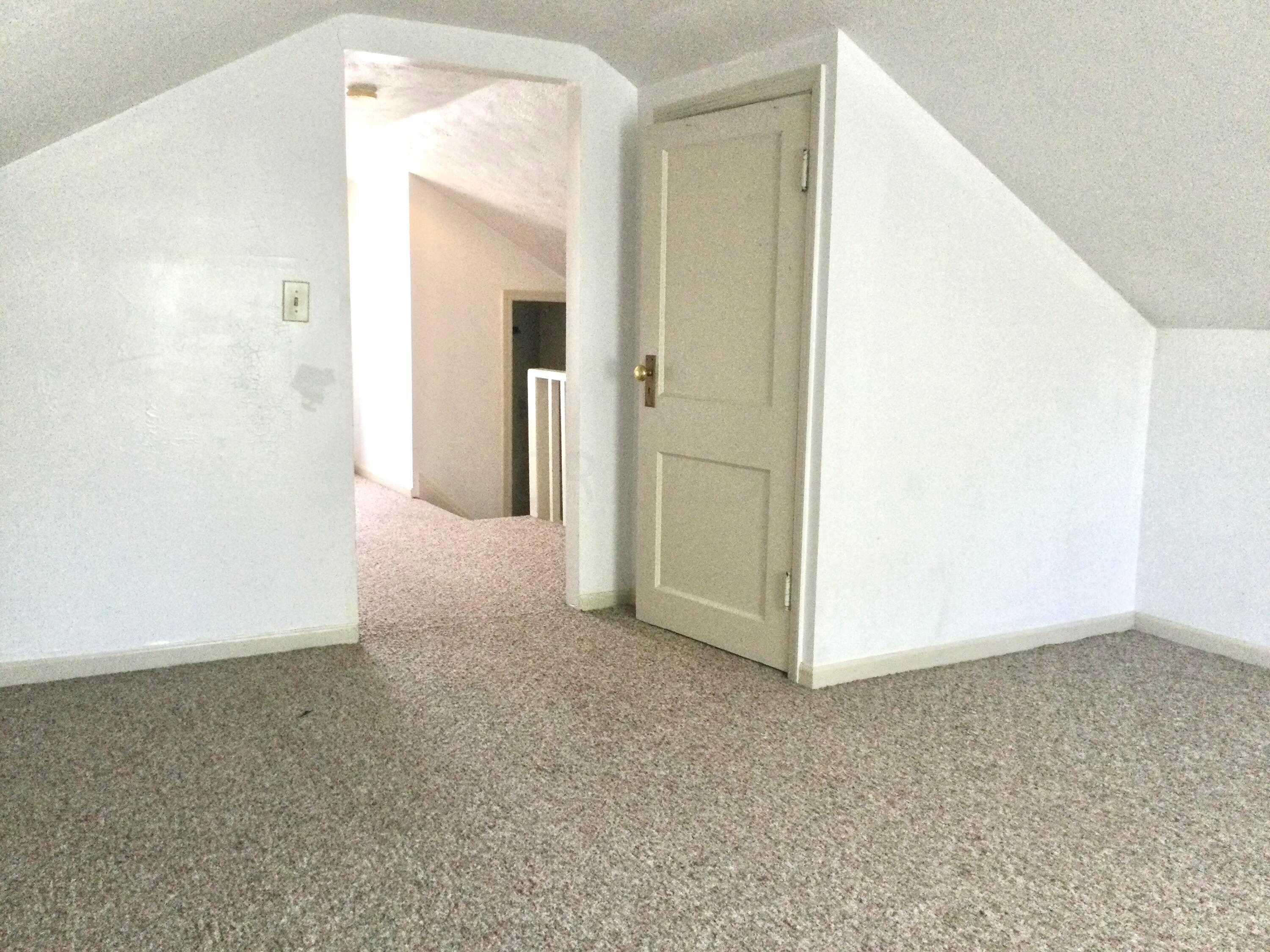 479 Elaine Road Whitehall, OH 43213 - Photo 14 of 16 008C2DAF-5628-4946-BE71-1E97E14B6831