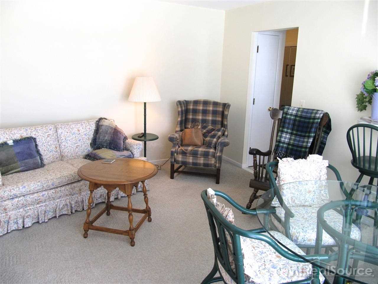 465 Miller Avenue Rochester, MI 48307 - Photo 13 of 18 Family Room