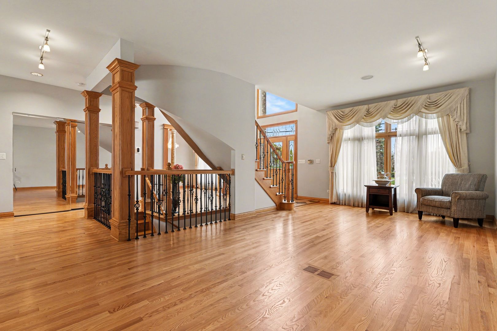 2975 Glenview Road Glenview, IL 60025 - Photo 5 of 60 Gallery Image 5