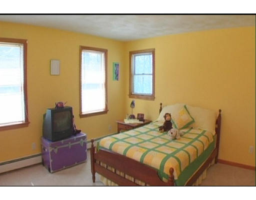 55 Leslie Road Rowley, MA 01969 - Photo 13 of 17