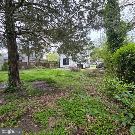 $2,100 | 21676 North Essex Drive, Lexington Park, MD 20653