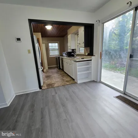 $2,100 | 21676 North Essex Drive, Lexington Park, MD 20653