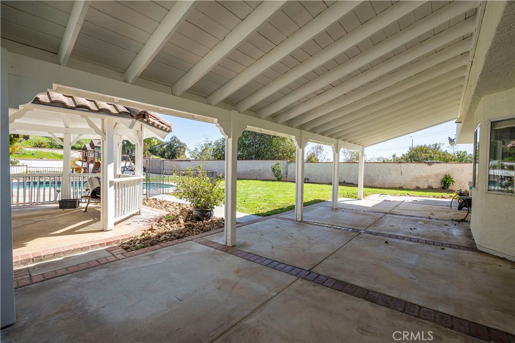 1491 Hunters Trail Glendora, CA 91740 - Photo 35 of 54 a view of a backyard