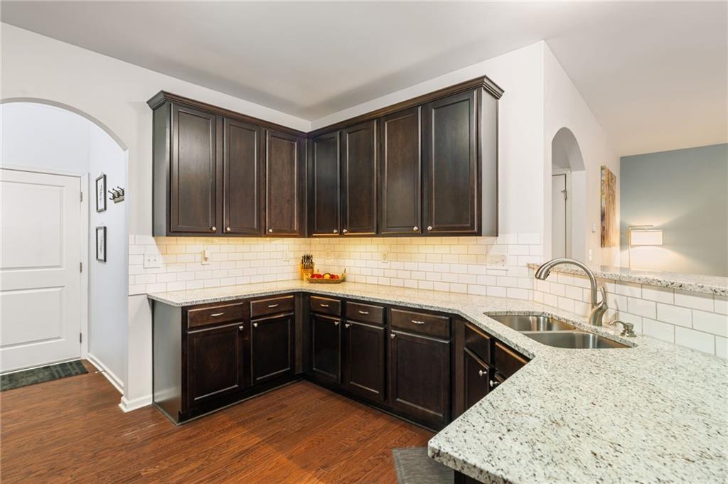 2399 Whispering Drive Northwest Kennesaw, GA 30144 - Photo 8 of 36