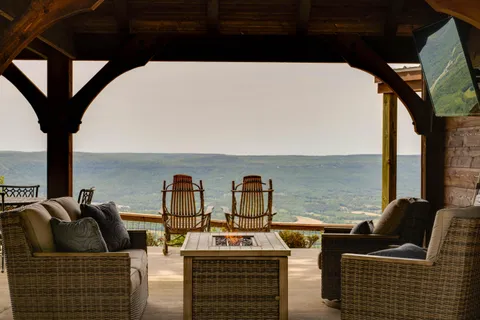 $560,000 | 1004 Window Rock Road, Dunlap, TN 37327