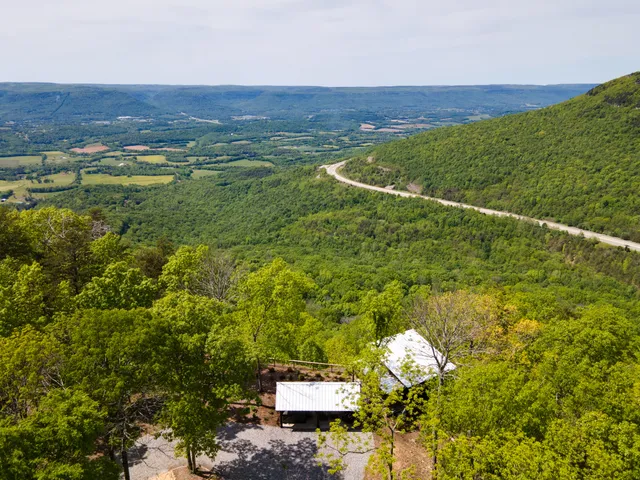 $560,000 | 1004 Window Rock Road, Dunlap, TN 37327