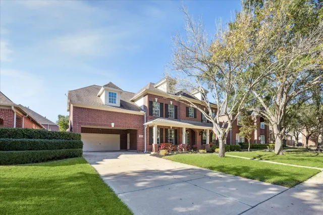 a view of a hallway with windows