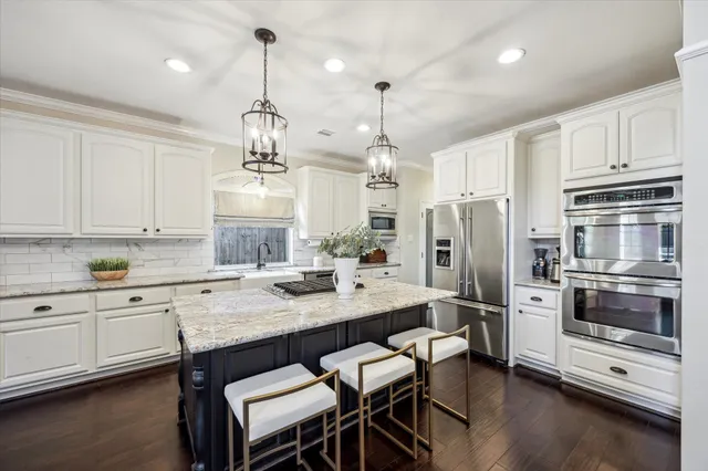 a view of house with outdoor space