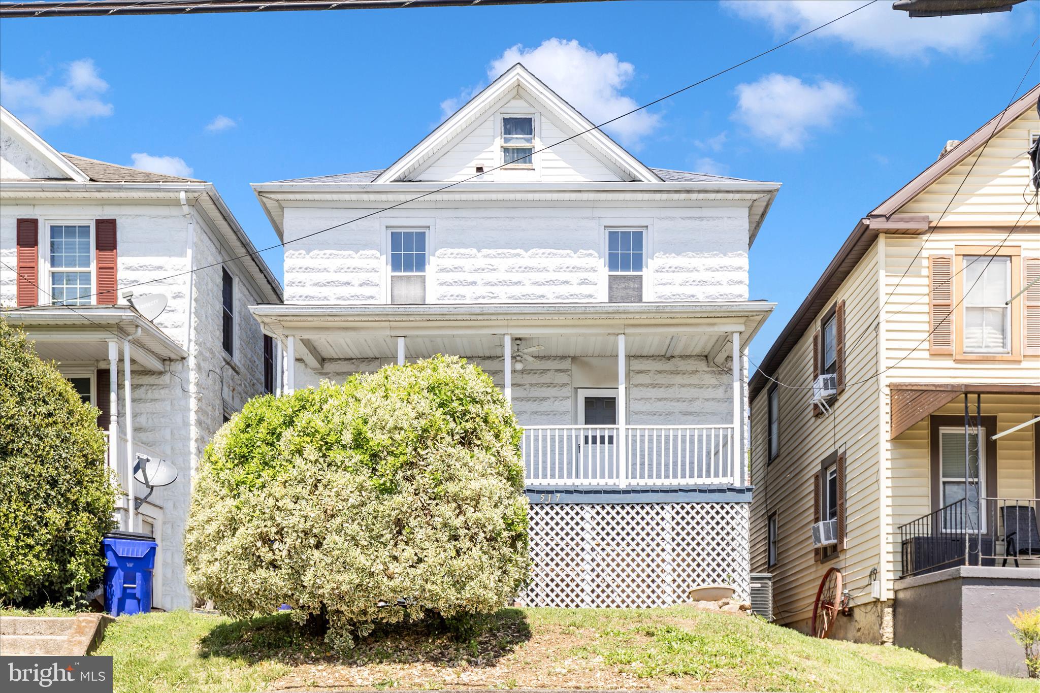 517 West Potomac Street Brunswick, MD 21716 - Photo 1 of 36 a view of a large building
