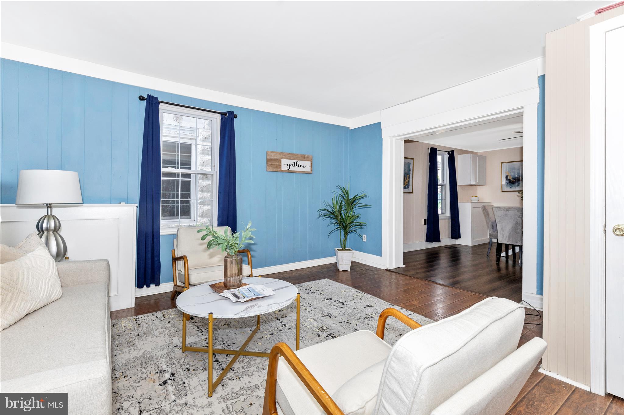 517 West Potomac Street Brunswick, MD 21716 - Photo 5 of 36 a living room with furniture and a table