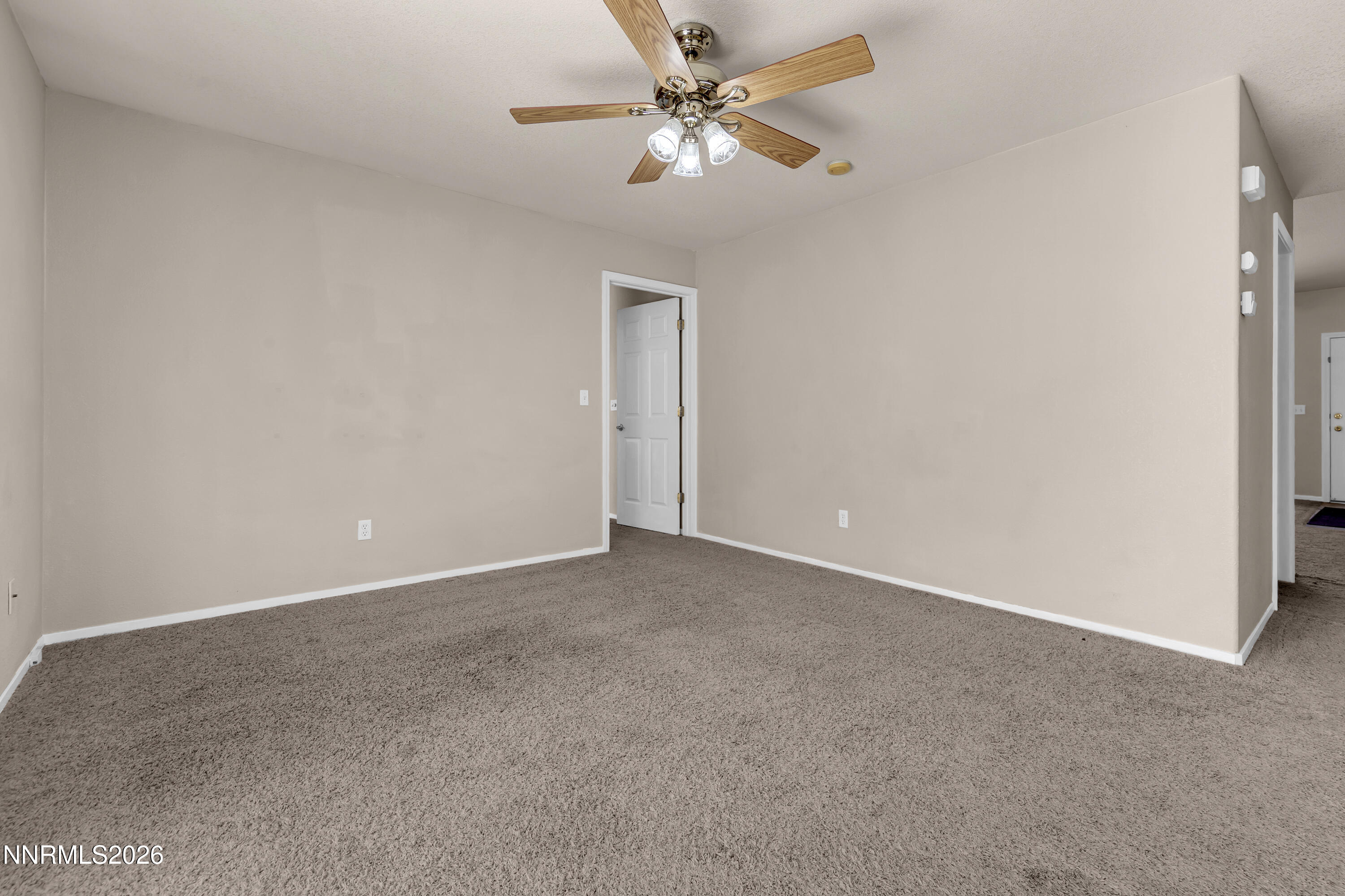 17080 Amethyst Drive Reno, NV 89508 - Photo 14 of 37 Amythst17080-020
