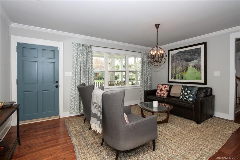 4217 Walker Road Charlotte, NC 28211 - Photo 3 of 34 a living room with furniture and a window