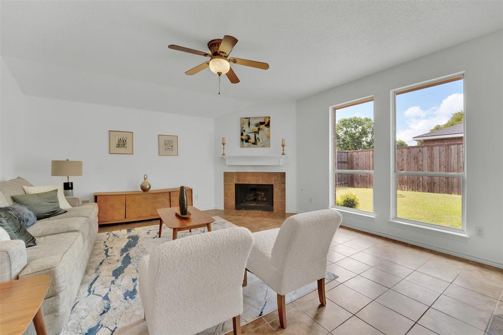 8210 Sailors Street Rowlett, TX 75089 - Photo 6 of 36