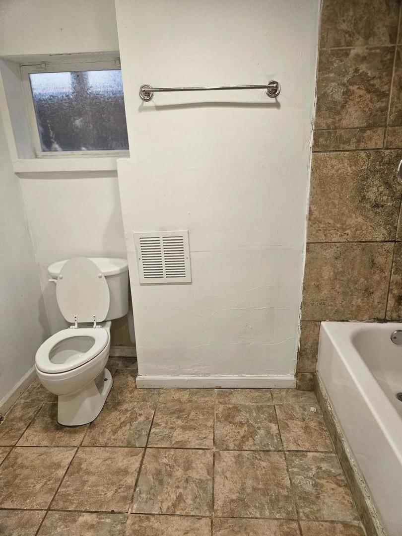 2144 West 19th Street Chicago, IL 60608 - Photo 31 of 34