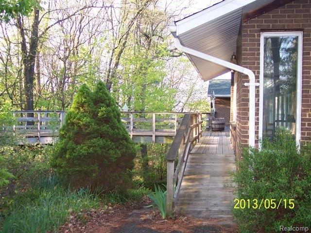 3124 Valentine Road Lapeer, MI 48446 - Photo 2 of 21 100_2620 (Small).JPG