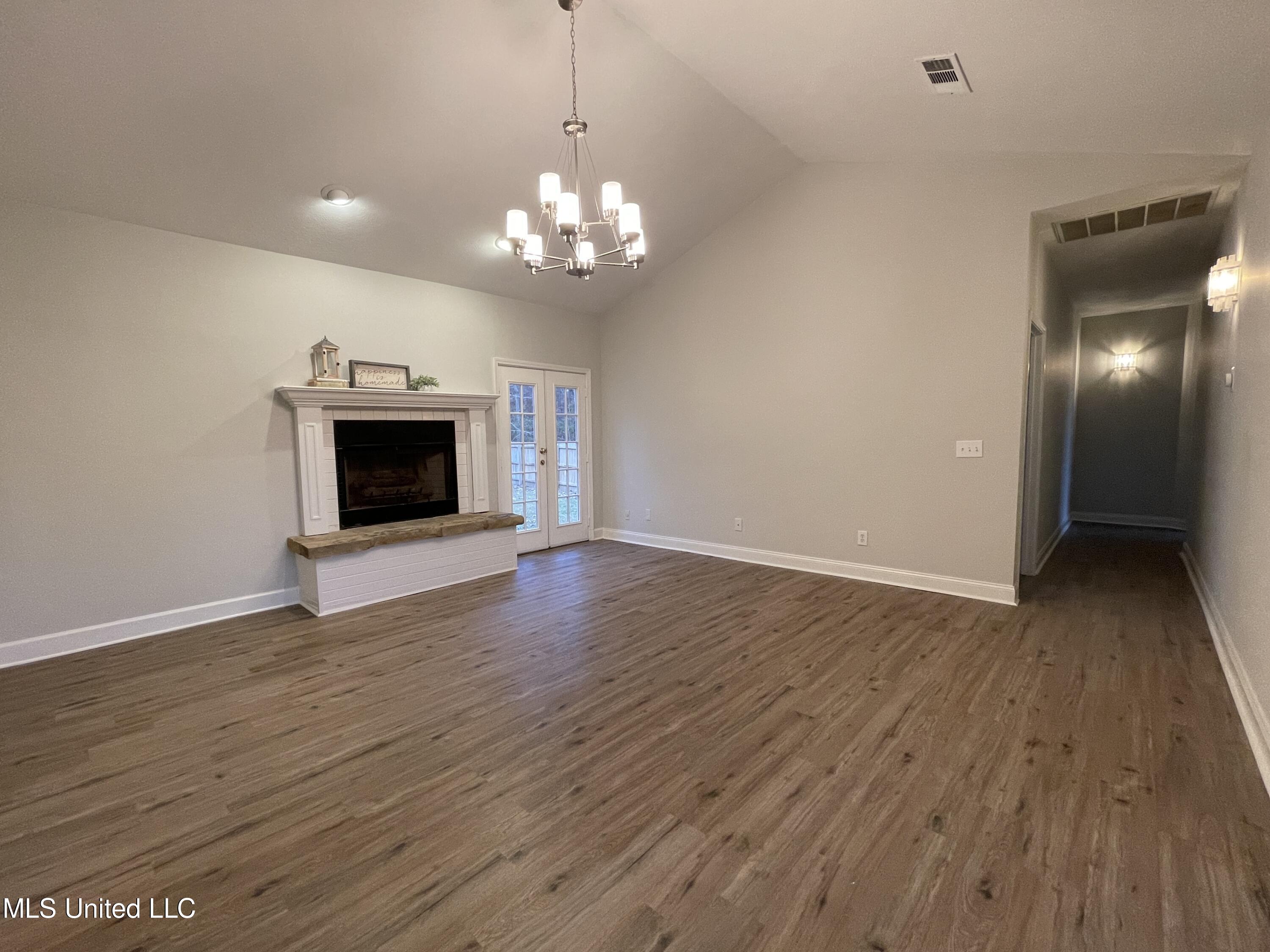 960 Ridgeside Drive Brandon, MS 39042 - Photo 16 of 50 Photo Dec 03, 4 27 37 PM