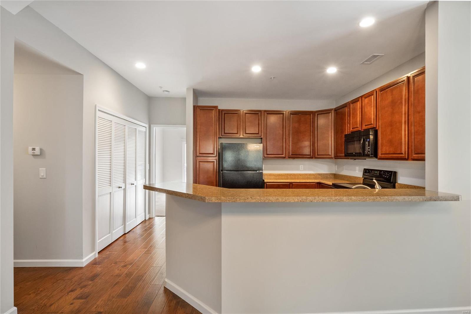 16353 Justus Post Road Chesterfield, MO 63017 - Photo 8 of 31 Gallery Image 8
