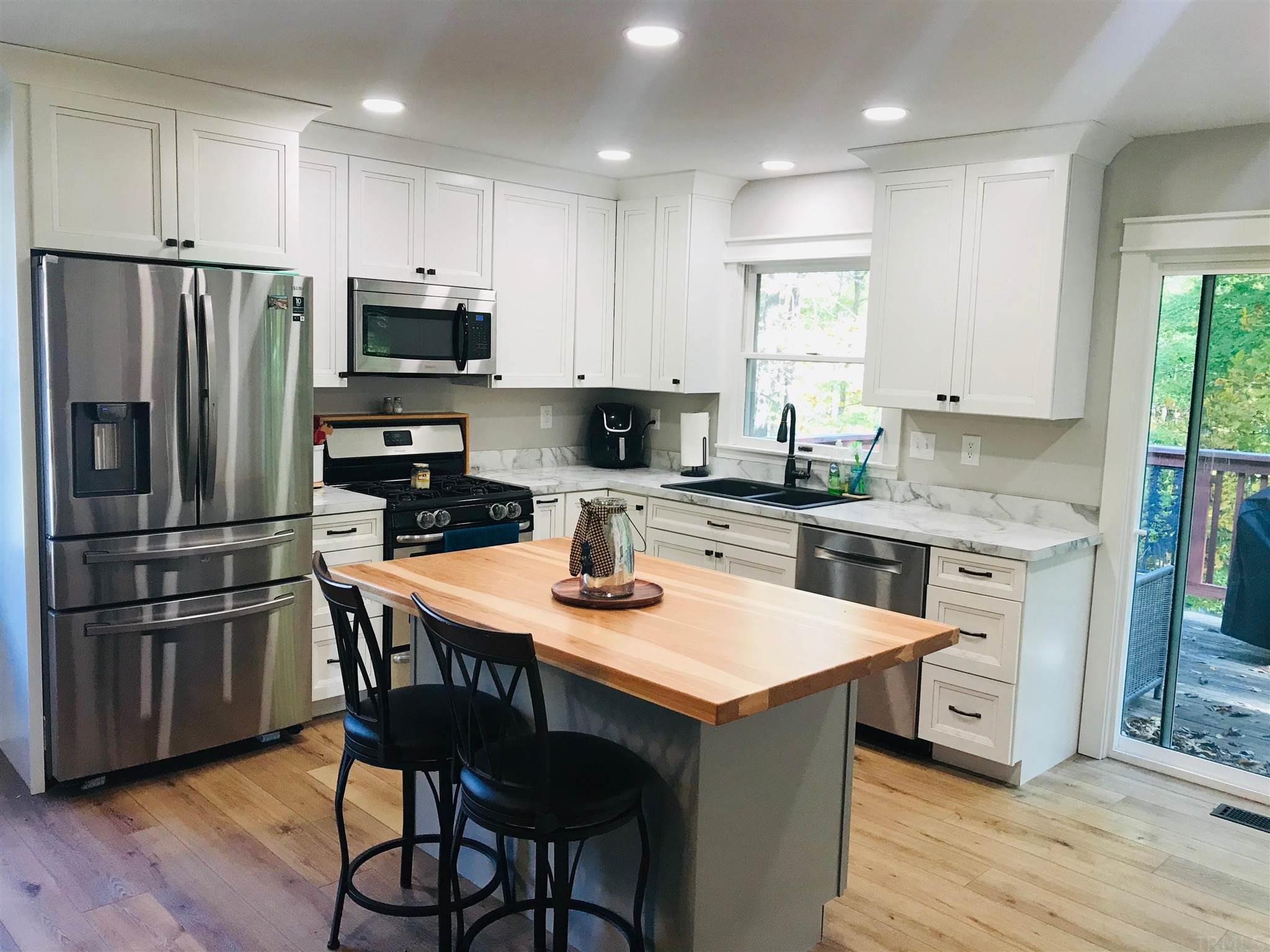6367 West May Road Bloomington, IN 47403 - Photo 3 of 23