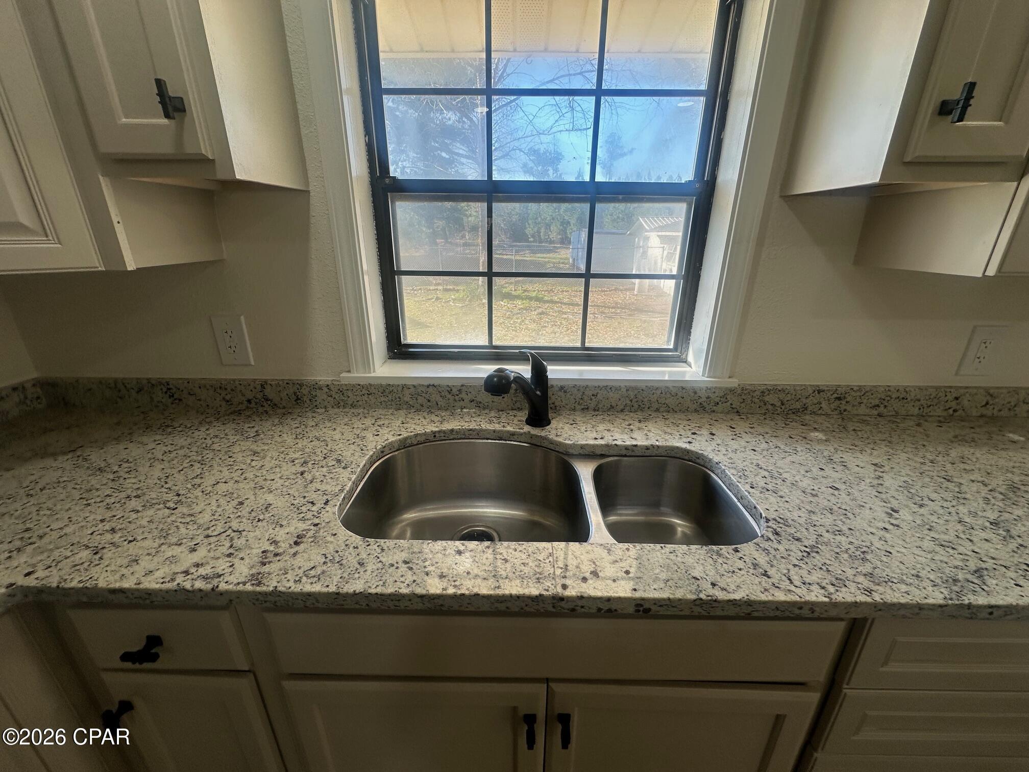 7293 Highway 90 Grand Ridge, FL 32442 - Photo 12 of 43