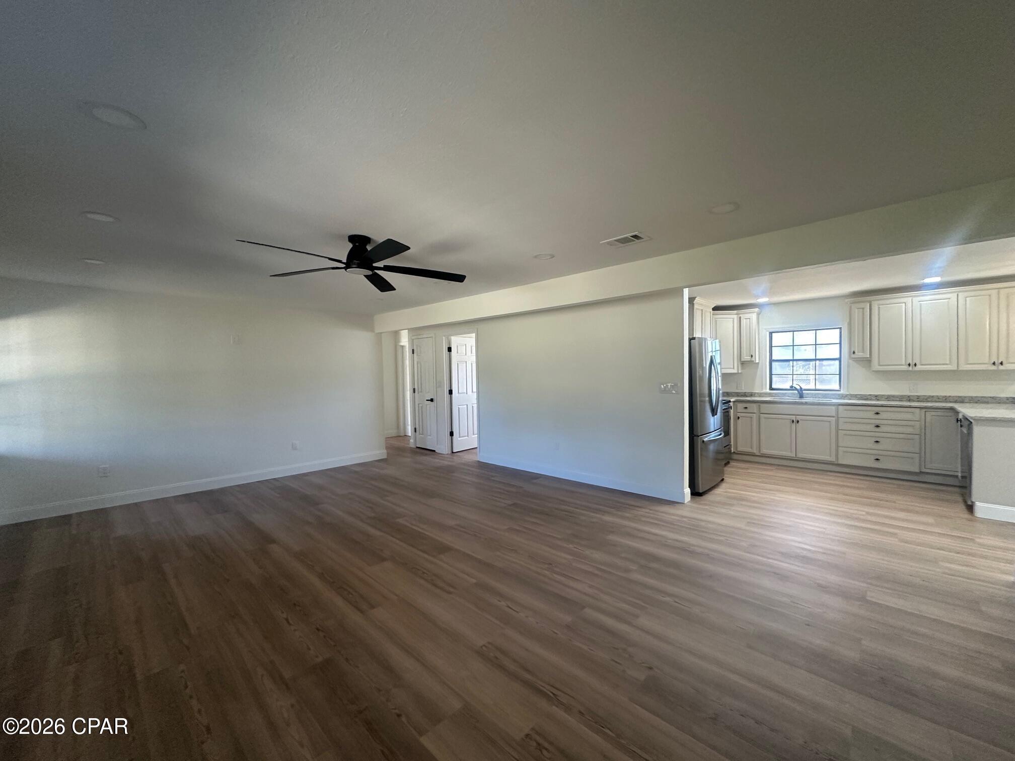 7293 Highway 90 Grand Ridge, FL 32442 - Photo 13 of 43