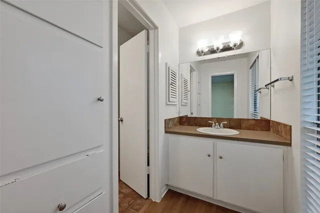 $2,500 | 2210 Quarry Road, Unit B, Austin, TX 78703