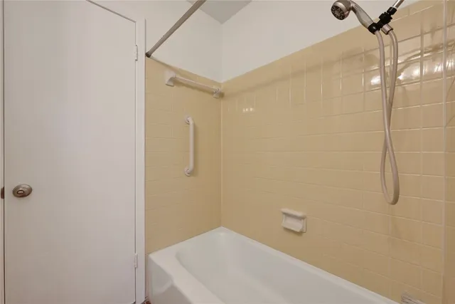 $2,500 | 2210 Quarry Road, Unit B, Austin, TX 78703