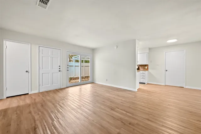 $2,500 | 2210 Quarry Road, Unit B, Austin, TX 78703