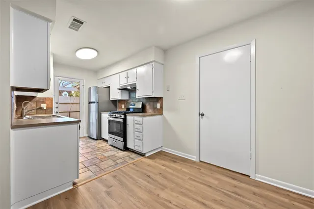 $2,500 | 2210 Quarry Road, Unit B, Austin, TX 78703