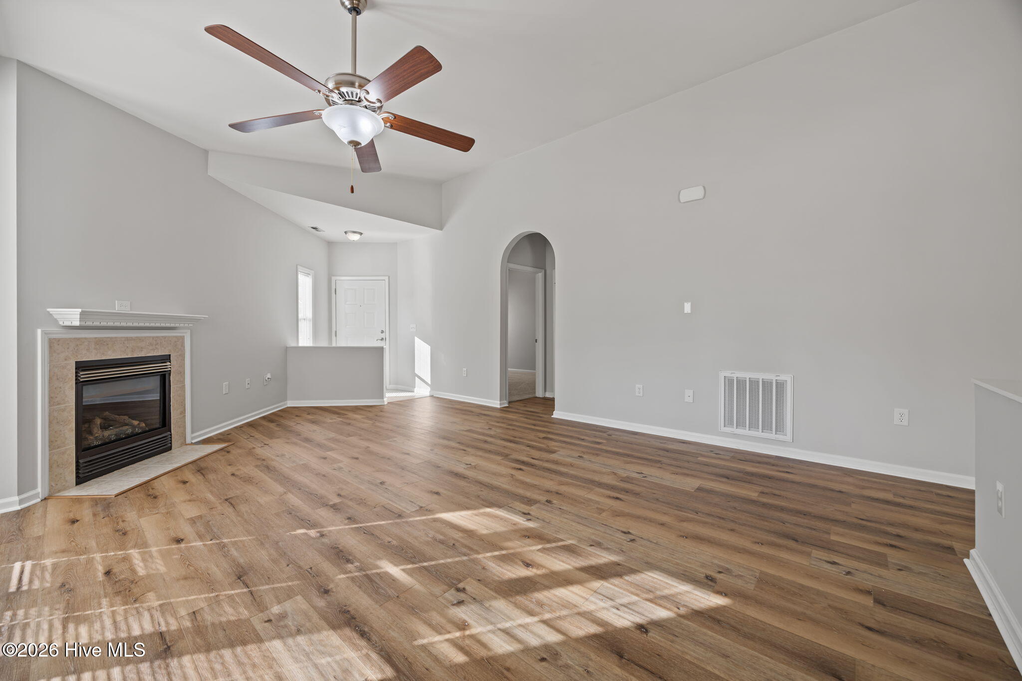 1121 Turtle Creek Road, Unit H Greenville, NC 27858 - Photo 8 of 32 16-web-or-mls-IMG_0012