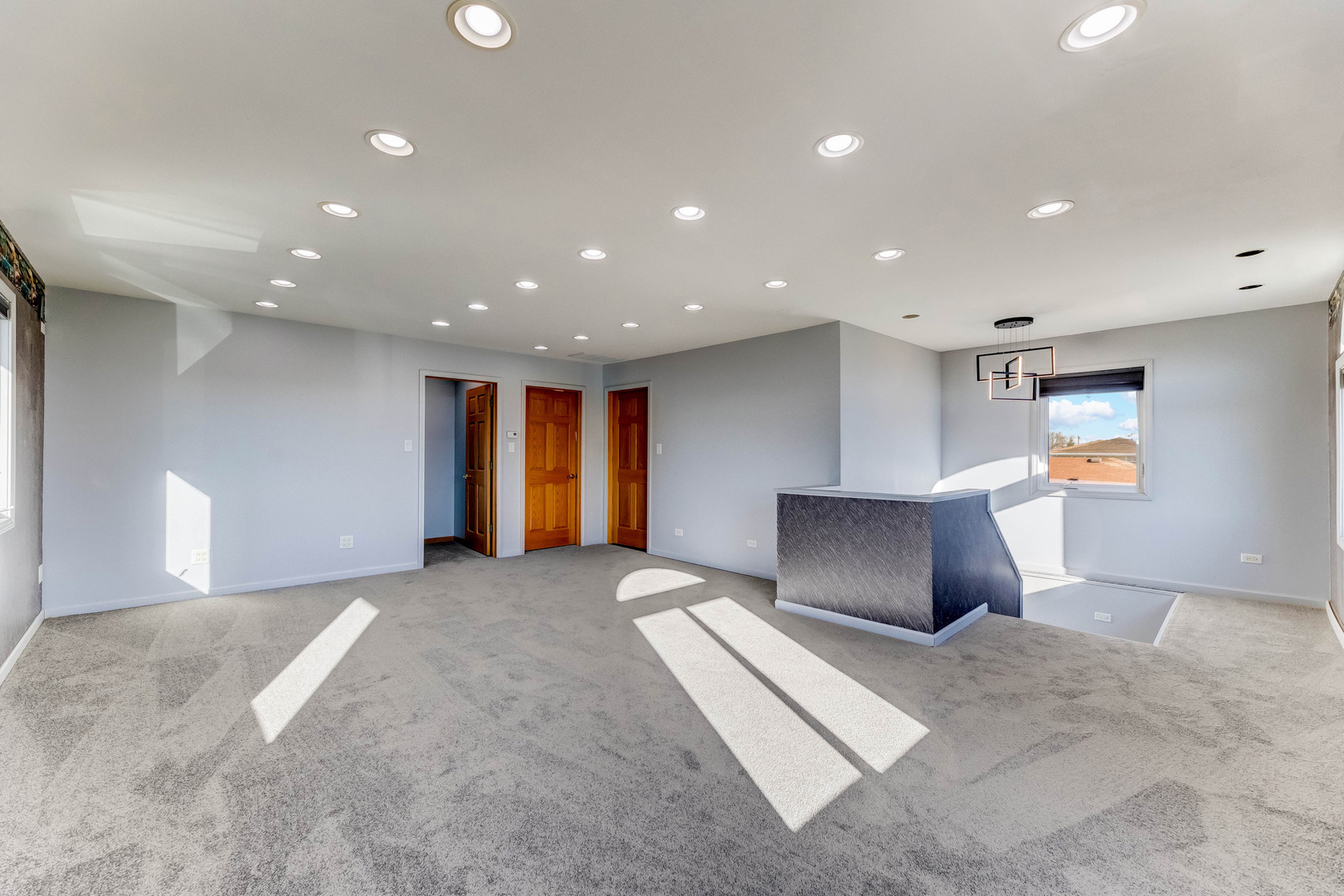 7806 West 83rd Street Bridgeview, IL 60455 - Photo 24 of 53 a view of an empty room with a window