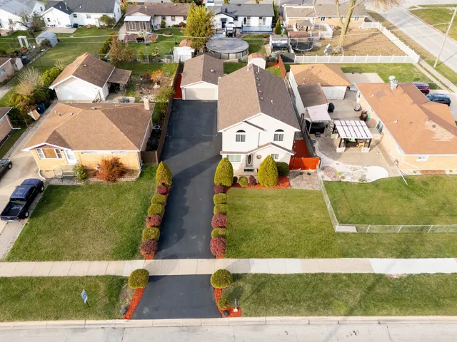 $399,900 | 7806 West 83rd Street, Bridgeview, IL 60455