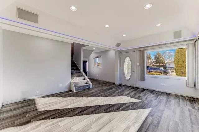 $399,900 | 7806 West 83rd Street, Bridgeview, IL 60455